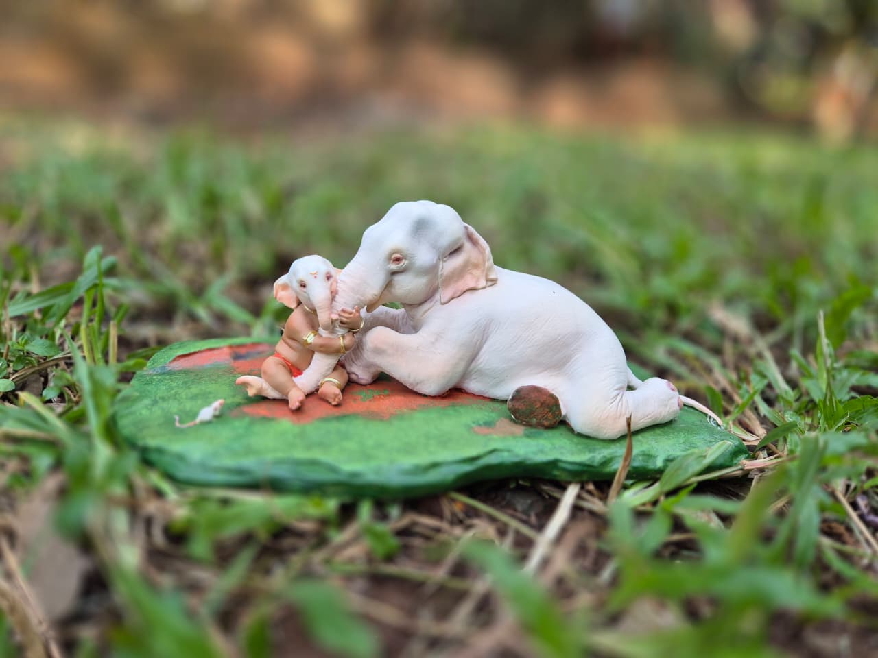 Aai  11.5x6" base 4.5" height